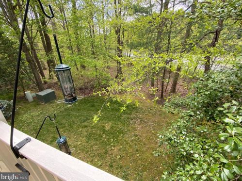 1300 Windleaf Dr, Herndon VA  20194-2053 exterior