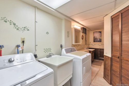 1210 Amherst Ave, Englewood CO 80113-1753 exterior