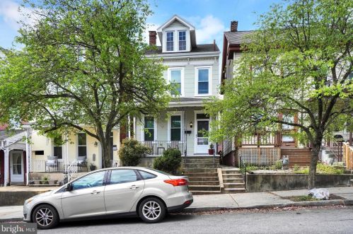 328 Newberry St, York, PA 17401-3015