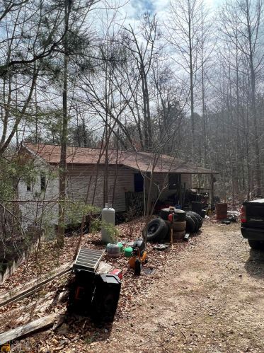 359 Number 10 Ln, Clayton, GA 30525-5057