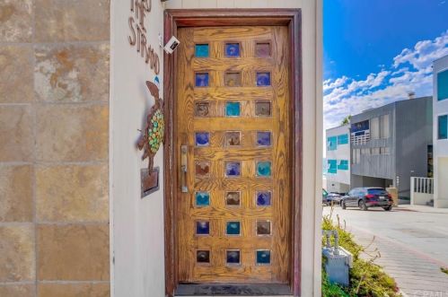 4230 The Strand, Manhattan Beach, CA 90266-3055