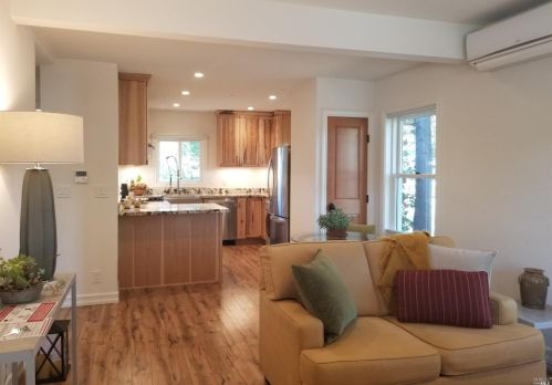 7169 Burnett St, Sebastopol, CA 95472-4349