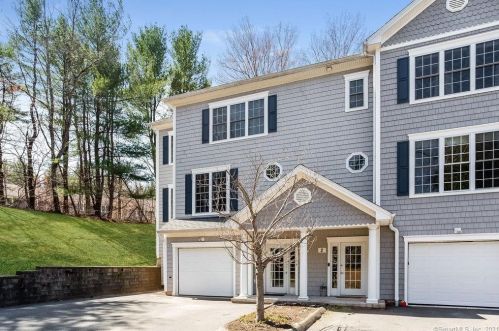 1 Partridge Ln, Farmington, CT 06032-3435