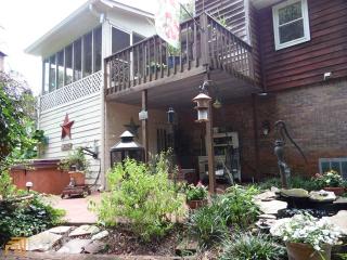 127 Meadow Ridge Dr, Stockbridge, GA 30281-3201