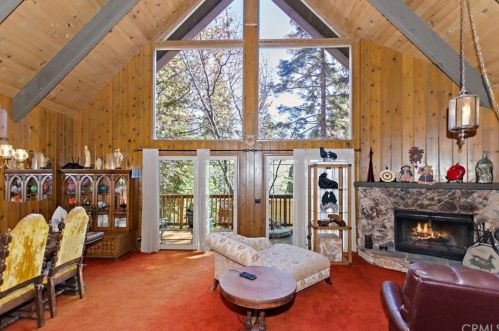 27364 Pinewood Dr, Lake Arrowhead, CA 92352-9708