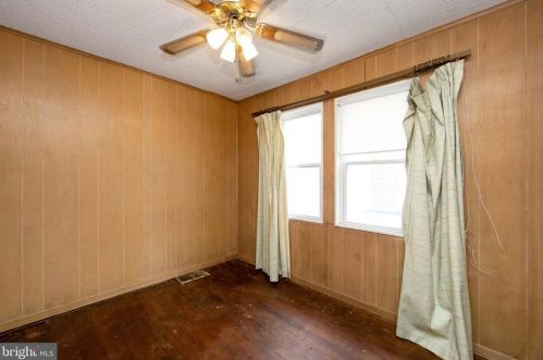 206 Cooper Ave, Camden NJ  08107-2209 exterior