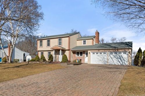 41 Fieldcrest Dr, Southington, CT 06489-2014