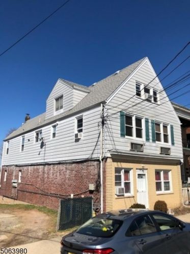 149 Macarthur Ave, Outwater, NJ 07026-1545