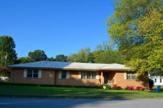 7844 Parkshore Cir, Hixson, TN 37343-1845
