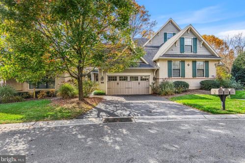 130 Traymore Ln, Media, PA 19063-5972
