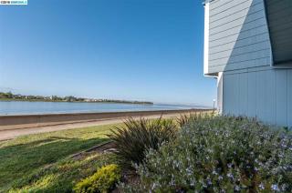 3236 Ravens Cove Ln, Alameda, CA 94501-5535