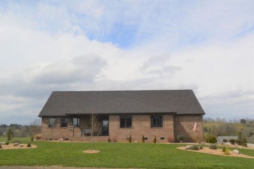 2139 Missouri St, Seymour, TN 37865-4689