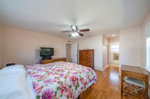 511 Century Dr, Anaheim CA  92805-2235 exterior