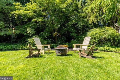 7 Armour Rd, Princeton NJ  08540-3003 exterior