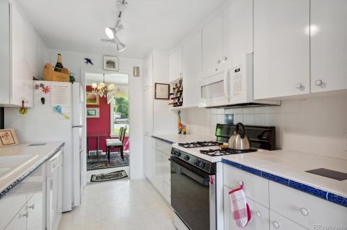 1050 Amherst Ave, Englewood CO 80113-1756 exterior