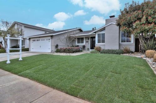 7461 Filice Dr, Gilroy, CA 95020-5503