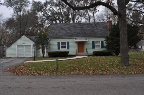1357 Jackson St, Boulder Hill, IL 60538-1712