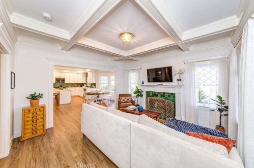203 Kroeger St, Anaheim, CA 92805-4014