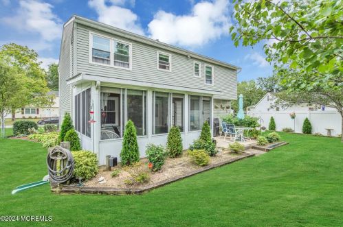20 Pne Needle St, Wall Township NJ  07731-2647 exterior