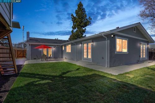 1353 Aster Ln, Livermore, CA 94551-1415