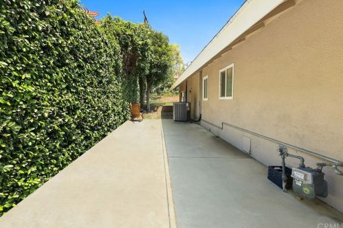 917 Notre Dame St, Upland CA 91786-2761 exterior