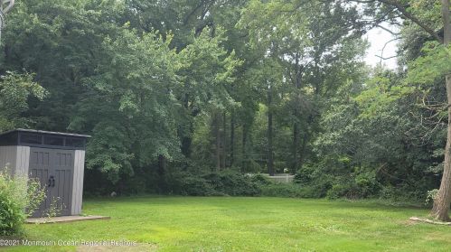 66 Carter Ave, Middletown, NJ 07748-5306