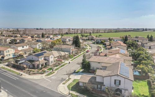 1894 Vintage Cir, Valley Home CA  95361-8678 exterior