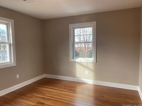 45 Old Turnpike Rd, Southington CT  06489-3633 exterior