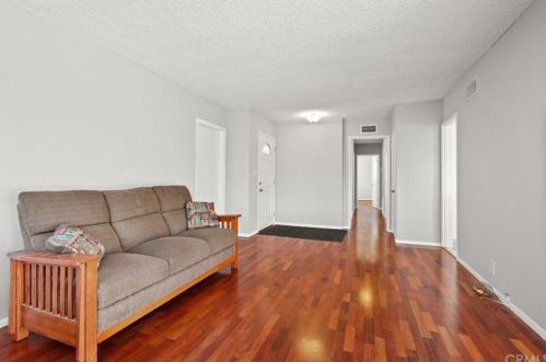 3112 Olinda Ln, Anaheim CA  92804-1721 exterior