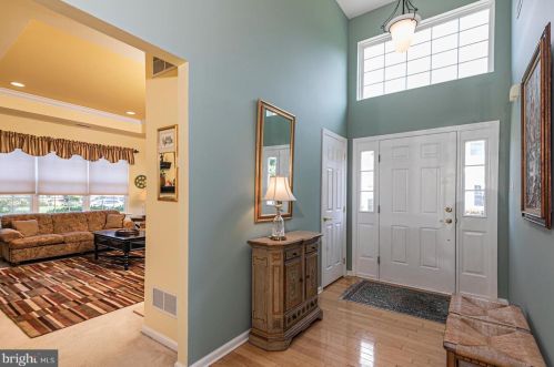 124 Copperfield Dr, Trenton NJ  08648-2583 exterior