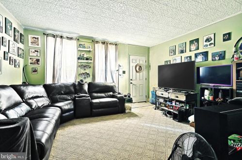 113 6th Ave, York, PA 17404-2515