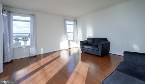 2331 Water Garden Dr, Hanover PA 17331-8319 exterior