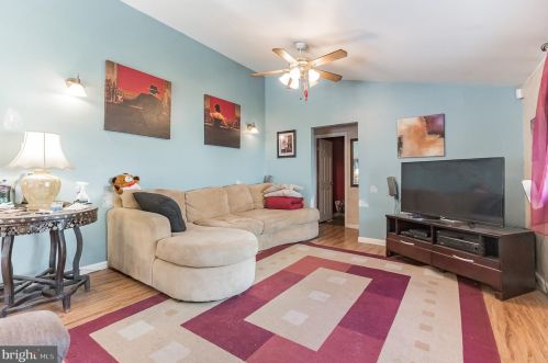 216 Nassau Dr, Tavistock NJ 08033-3976 exterior