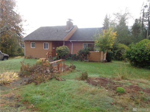 304 Jackson Ave, Raymond, WA 98577-3700