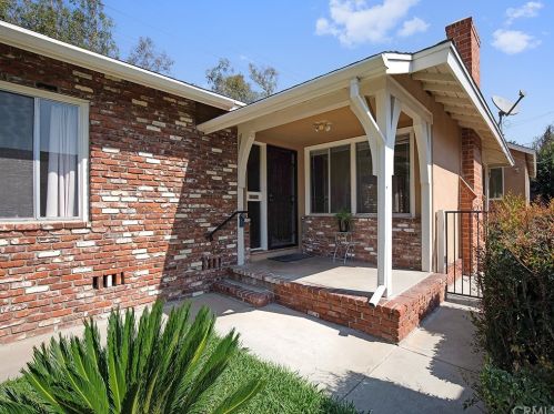 7403 Cherokee Dr, Downey, CA 90241-2124