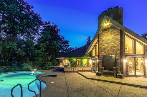 1567 Balmoral Dr, Palatine, IL 60067-1604