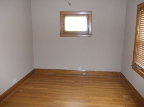 4145 Eberly Ave, Brookfield, IL 60513-1847