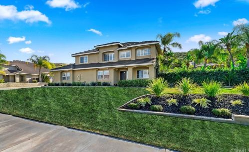2740 Rockwood Dr, Riverside, CA 92503-0813