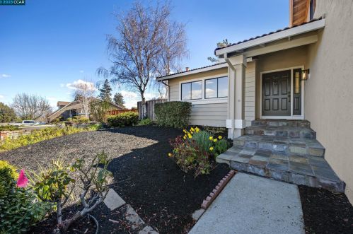 11891 Bloomington Way, Pleasanton, CA 94568-1069
