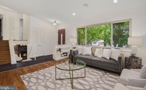 913 Caddington Ave, Silver Spring MD 20901-1048 exterior