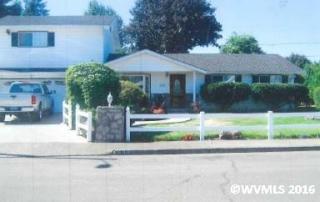 693 45th Pl, Salem, OR 97301-4907
