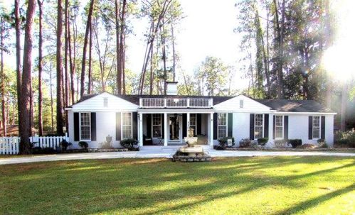1104 Seminole Trl, Waycross, GA 31501-5039