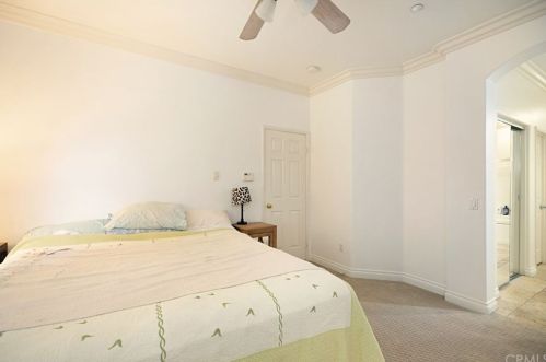 15 Salton, Irvine CA  92602-2425 exterior