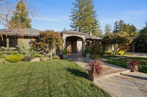 150 Blueberry Hill Dr, Los Gatos, CA 95032-5617