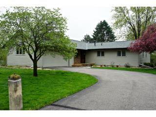 4659 Heritage Hills Cir, Minneapolis, MN 55437-2855