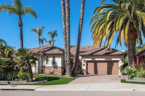 601 Chesterfield Cir, San Marcos, CA 92069-8105