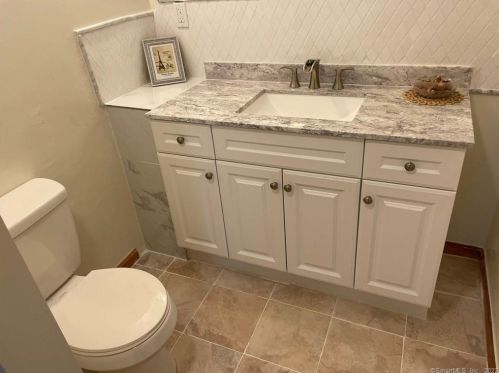 75 Deming St, Wapping CT  06074-3613 exterior