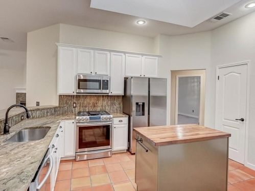 14712 Bescott Dr, Austin TX  78728-5730 exterior