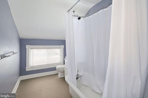 409 Warwick Rd, Tavistock NJ 08033-3829 exterior