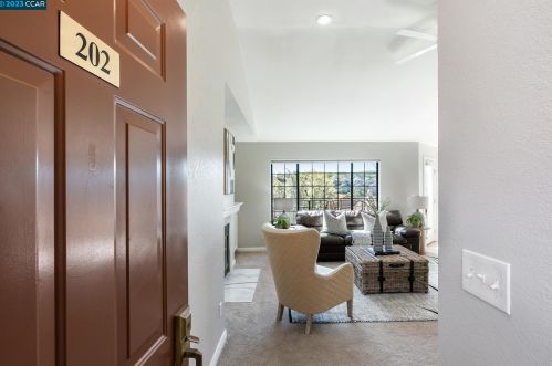 83 Tahoe Ct, San Ramon, CA 94582-4865